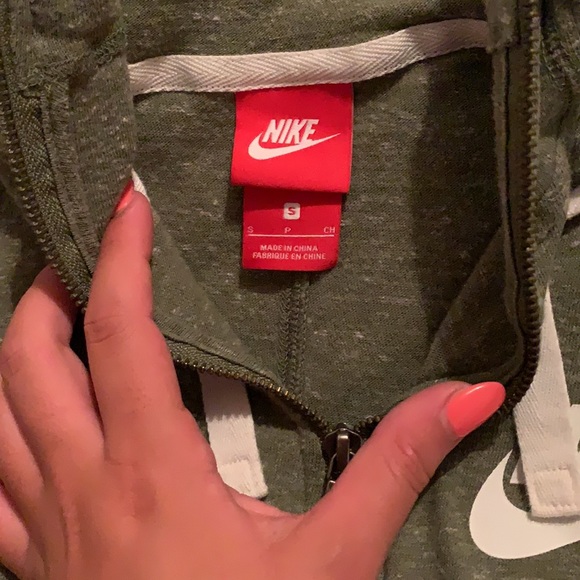 Nike Zip-Up - Picture 3 of 3